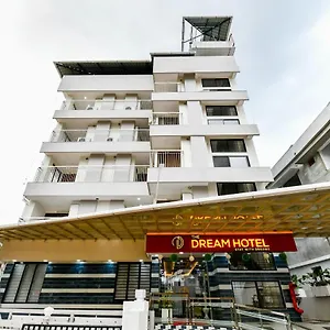 *** Hotel Capital O 30549 D India